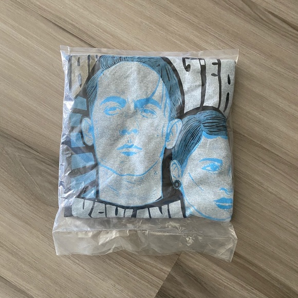 Red Rocks Edition Concert Shirt - Picture 2 of 2